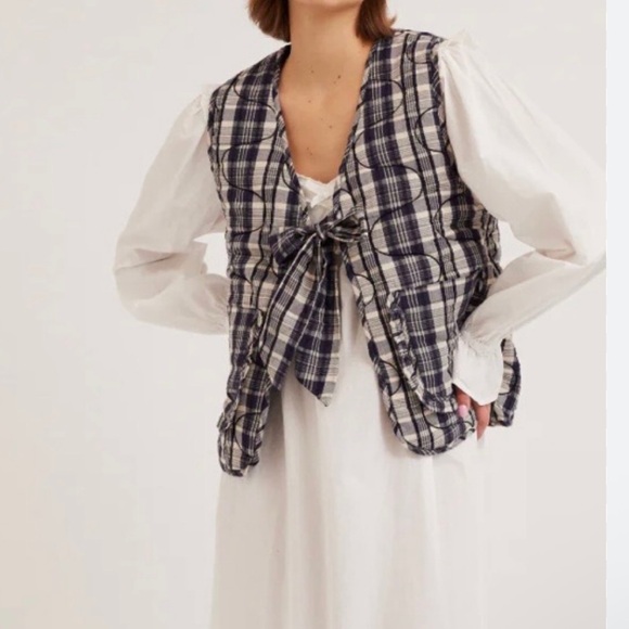 Damson Madder plaid quilted bow vest - Picture 2 of 9